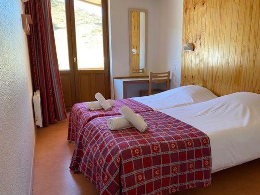Le Nabias 1450 Hotel Genos Ngoại thất bức ảnh